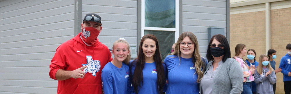 Three QHS Lady Bulldogs headed to State Powerlifting Meet